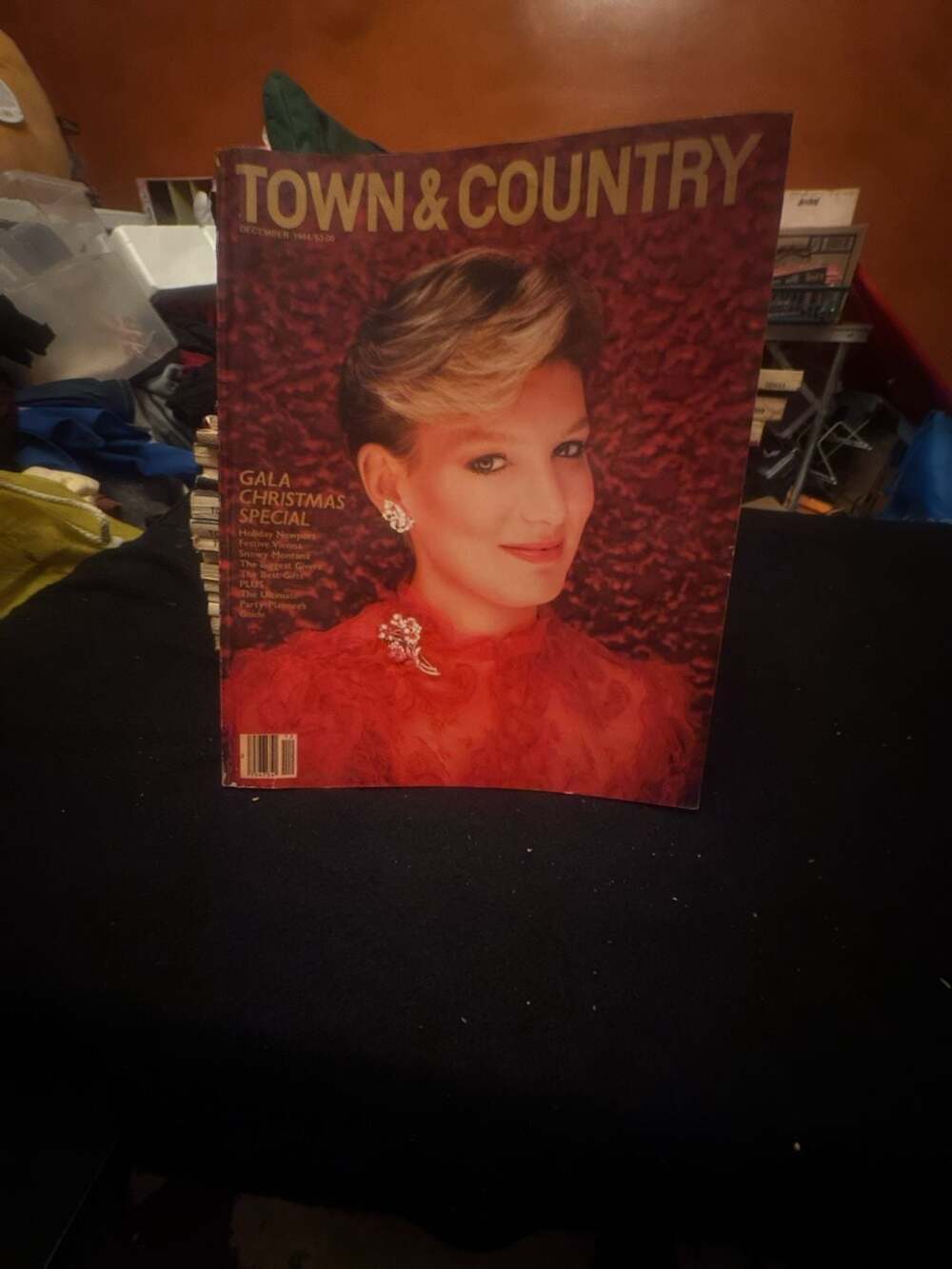 Town & Country Magazine December 1984 Gala Christmas Special